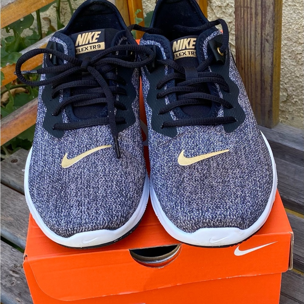 Nike Flex Trainer 9 black and metallic sneakers